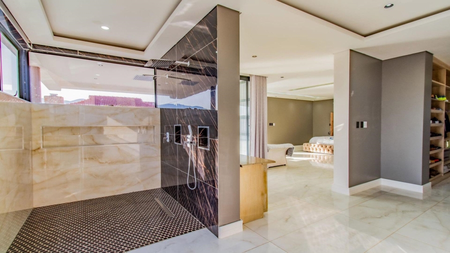 6 Bedroom Property for Sale in The Islands Estates North West